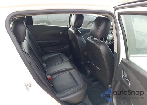 2015 Chevrolet Sonic Ltz Auto z USA, uszkodzony, nr VIN 1G1JE6SBXF4106957